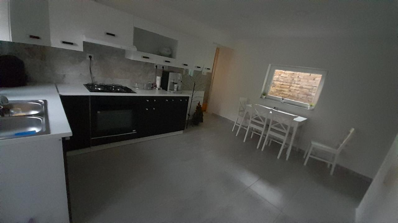 דירות קסזטלי Horvath Apartman מראה חיצוני תמונה